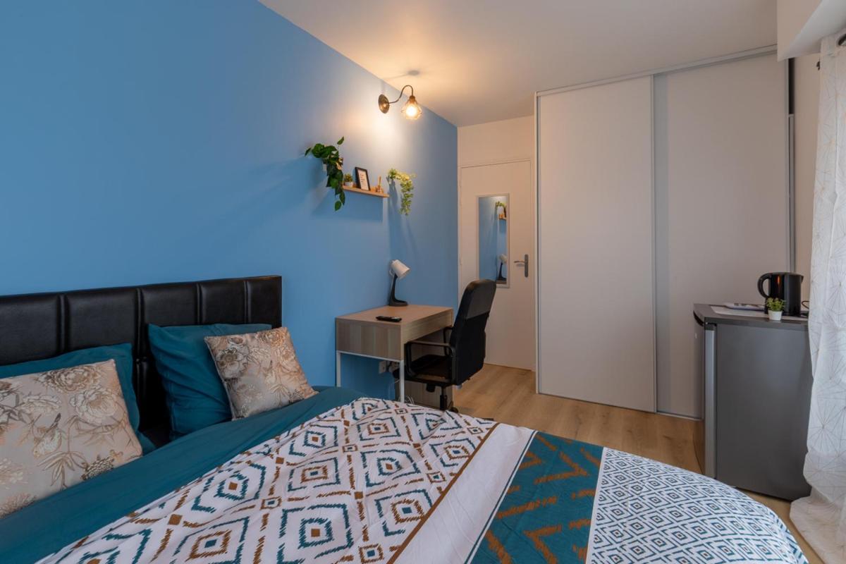 Le Beau Refuge Parisien De Cergy - Parisian Modern Flat At Cergy Bed & Breakfast Exterior photo