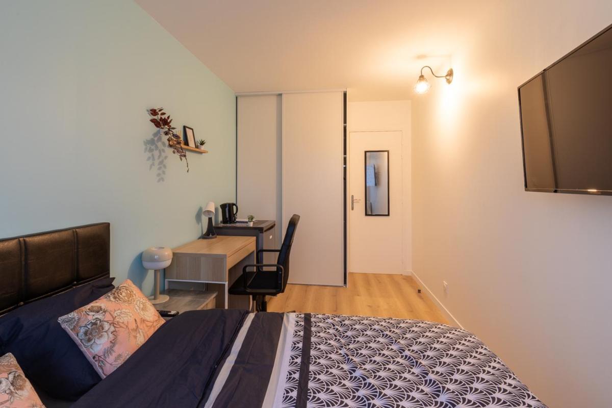 Le Beau Refuge Parisien De Cergy - Parisian Modern Flat At Cergy Bed & Breakfast Exterior photo